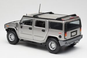 Hummer H2 Ezüst Maisto 1:18 7449569 Fém – 7. kép a 8-ből