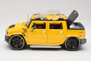 Hummer H2 SUT Concept Sárga Maisto 1:18 31067 Fém – 4. kép a 8-ből