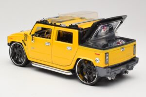 Hummer H2 SUT Concept Sárga Maisto 1:18 31067 Fém – 7. kép a 8-ből