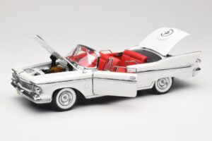 Imperial Crown Kabrió Fehér Road Signature 1:18 20138 Fém – 2. kép a 8-ből