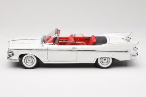 Imperial Crown Kabrió Fehér Road Signature 1:18 20138 Fém – 4. kép a 8-ből