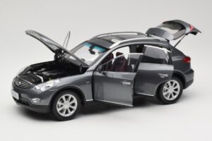 Infiniti EX25 J50 Grey Metallic Paudi 1:18 81L0049 Fém – 2. kép a 8-ből