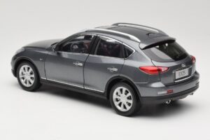 Infiniti EX25 J50 Grey Metallic Paudi 1:18 81L0049 Fém – 7. kép a 8-ből