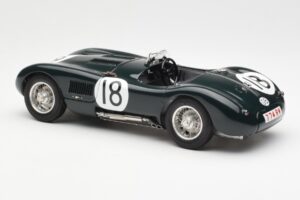 Jaguar C-Type #18 T. Rolt / D. Hamilton 24 Hours of Le Mans Winner 1953 CMC 1:18 M-195 Fém – 5. kép a 6-ből