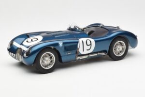 Jaguar C-Type #19 J. Stewart Ecurie Ecosse Goodwood Members Meeting 1954 CMC 1:18 M-192 Fém
