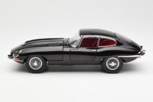 Jaguar E-Type 3.8 Series 1 Fekete Kyosho 1:18 08954BK Fém – 4. kép a 8-ből