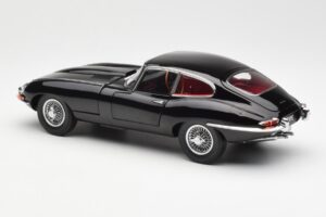 Jaguar E-Type 3.8 Series 1 Fekete Kyosho 1:18 08954BK Fém – 7. kép a 8-ből