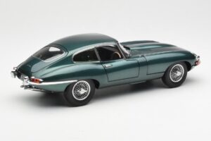 Jaguar E-Type 3.8 Series 1 Sötétzöld Kyosho 1:18 08954DG Fém – 3. kép a 8-ből