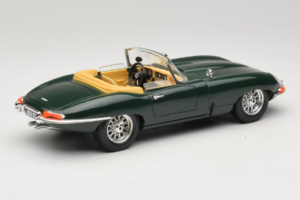 Jaguar E-Type Kabrió Zöld Bburago 1:18 3026 Fém – 3. kép a 8-ből