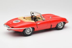 Jaguar E-Type Kabrió Piros Bburago 1:18 3016 Fém – 3. kép a 8-ből