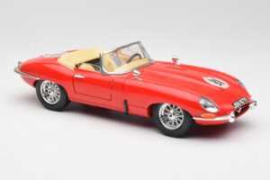 Jaguar E-Type Kabrió Piros Bburago 1:18 3016 Fém – 6. kép a 8-ből