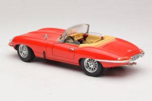 Jaguar E-Type Series 1 Kabrió Piros Bburago 1:18 3038 Fém – 6. kép a 8-ből