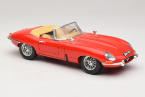 Jaguar E-Type Series 1 Kabrió Piros Bburago 1:18 3038 Fém – 7. kép a 8-ből