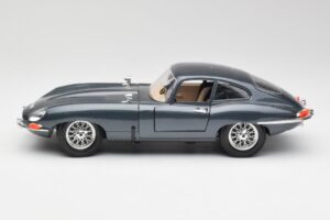 Jaguar E-Type Szürke Bburago 1:18 30018 Fém – 4. kép a 8-ből