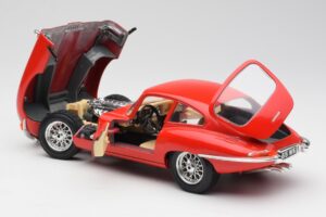 Jaguar E-Type Piros Bburago 1:18 3018 Fém – 5. kép a 8-ből