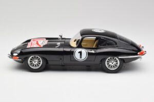 Jaguar E-Type Series 1 #1 British Racing Green Bburago 1:18 3018-M3 Fém – 4. kép a 8-ből