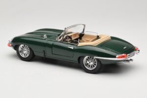 Jaguar E-Type Series 1 Roadster Zöld Bburago 1:18 3016-M1 Fém – 7. kép a 8-ből