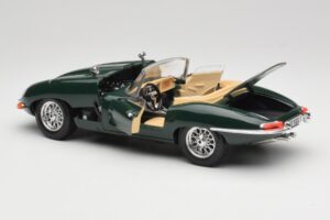 Jaguar E-Type Series 1 Roadster Zöld Bburago 1:18 3018-M5 Fém – 5. kép a 8-ből