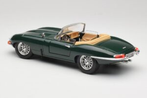 Jaguar E-Type Series 1 Roadster Zöld Bburago 1:18 3018-M5 Fém – 7. kép a 8-ből