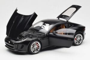 Jaguar F-Type R X152 Matt Fekete AUTOart 1:18 73652 Kompozit – 2. kép a 8-ből
