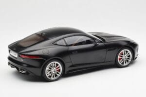 Jaguar F-Type R X152 Matt Fekete AUTOart 1:18 73652 Kompozit – 3. kép a 8-ből