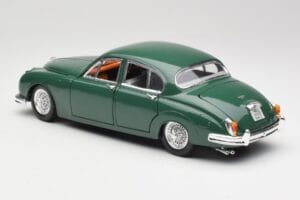 Jaguar Mark II British Racing Zöld & Kék Belső Maisto 1:18 59001 Fém – 7. kép a 8-ből