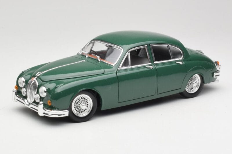 Jaguar Mark II British Racing Zöld & Kék Belső Maisto 1:18 59001 Fém