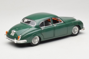 Jaguar Mark II Zöld Tchibo 1:18 49420 Fém – 3. kép a 8-ből