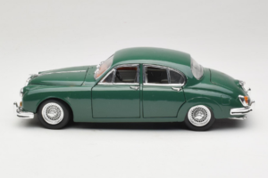 Jaguar Mark II Zöld Tchibo 1:18 49420 Fém – 4. kép a 8-ből