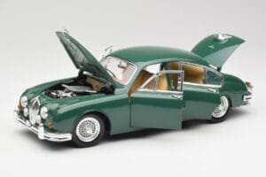 Jaguar Mk II British Racing Zöld Maisto 1:18 50287 Fém – 2. kép a 8-ből