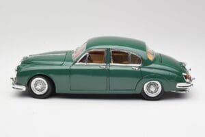Jaguar Mk II British Racing Zöld Maisto 1:18 50287 Fém – 4. kép a 8-ből