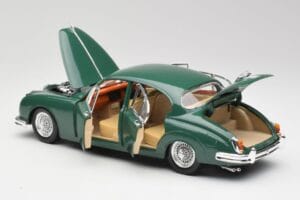 Jaguar Mk II British Racing Zöld Maisto 1:18 50287 Fém – 5. kép a 8-ből