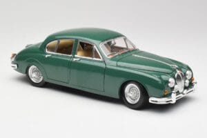 Jaguar Mk II British Racing Zöld Maisto 1:18 50287 Fém – 6. kép a 8-ből