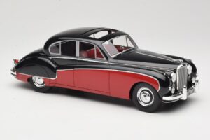 Jaguar Mk VIII Fekete & Sötétpiros BoS Models 1:18 BOS408 Gyanta – 4. kép a 6-ből