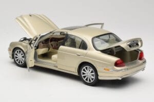 Jaguar S-Type X200 Bronz Maisto 1:18 50332 Fém – 5. kép a 8-ből