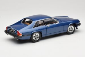 Jaguar XJ-S Kék Road Signature 1:18 92658 Fém – 3. kép a 8-ből
