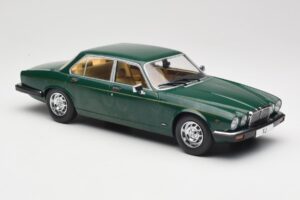 Jaguar XJ Series III Sötétzöld MCG 1:18 MCG18175 Fém – 4. kép a 6-ből