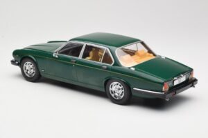 Jaguar XJ Series III Sötétzöld MCG 1:18 MCG18175 Fém – 5. kép a 6-ből
