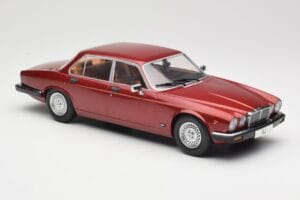 Jaguar XJ Series III Metallic Dark Red MCG 1:18 MCG18176 Fém – 4. kép a 6-ből