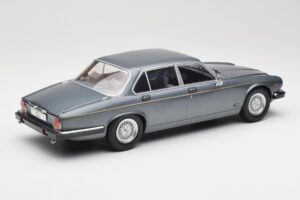 Jaguar XJ Series III Metallic Grey MCG 1:18 MCG18177 Fém – 2. kép a 6-ből
