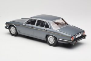Jaguar XJ Series III Metallic Grey MCG 1:18 MCG18177 Fém – 5. kép a 6-ből