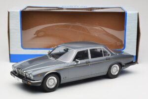 Jaguar XJ Series III Metallic Grey MCG 1:18 MCG18177 Fém – 6. kép a 6-ből