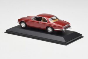 Jaguar XJ12 Coupe Regency Piros Minichamps 1:43 400130461 Fém – 3. kép a 4-ből