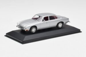 Jaguar XJ12 Series II Ezüst Minichamps 1:43 400130401 Fém – 2. kép a 4-ből