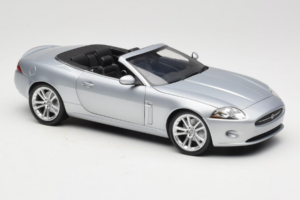 Jaguar XK X150 Kabrió Ezüst Minichamps 1:18 153130533 Fém – 6. kép a 8-ből