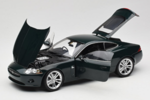Jaguar XK X150 Zöld Minichamps 1:18 153130503 Fém – 2. kép a 8-ből