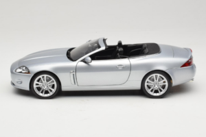 Jaguar XK X150 Kabrió Ezüst Minichamps 1:18 150130531 Fém – 4. kép a 8-ből