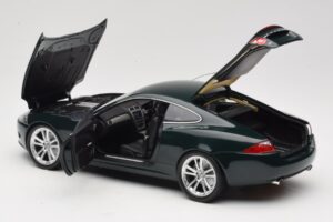 Jaguar XK X150 Coupe Zöld Minichamps 1:18 150130501 Fém – 5. kép a 8-ből