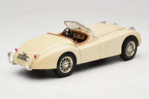 Jaguar XK120 Fehér Eduscho 1:18 7482-1HTH Fém – 3. kép a 8-ből
