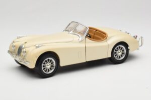Jaguar XK120 Fehér Eduscho 1:18 7482-1HTH Fém